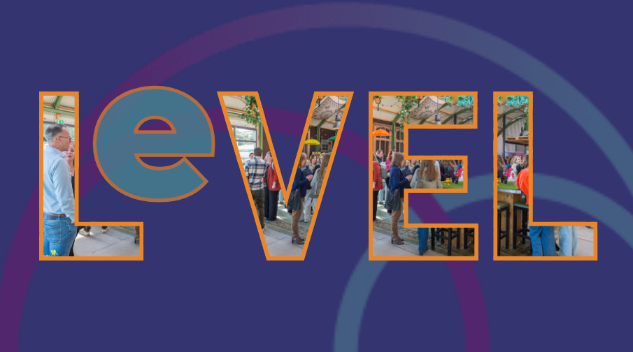 Het LeVEL-congres op 7 oktober maakte duidelijk wat samenwerking in wijken en regio’s nodig heeft om verder te komen dan overleg en goede bedoelingen. De workshops van verschillende ROS’en leverden herkenning, praktische inzichten en nieuwe verbindingen op — én de duidelijke oproep om ervaringen, ook als ze nog niet af zijn, vaker met elkaar te delen.